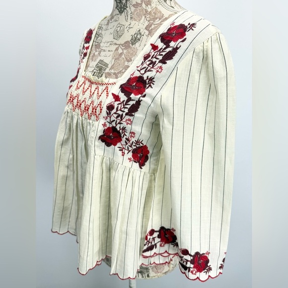 BBWM Cream and Red Embroidered Blouse with Flutter Sleeves size S - Picture 3 of 12